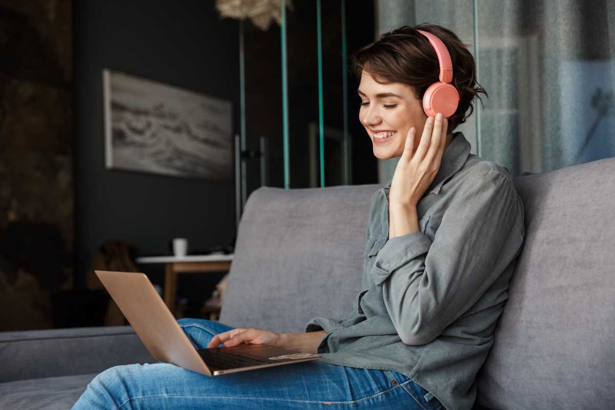 7 Little-Known Tricks for Thriving in Remote Creative Roles