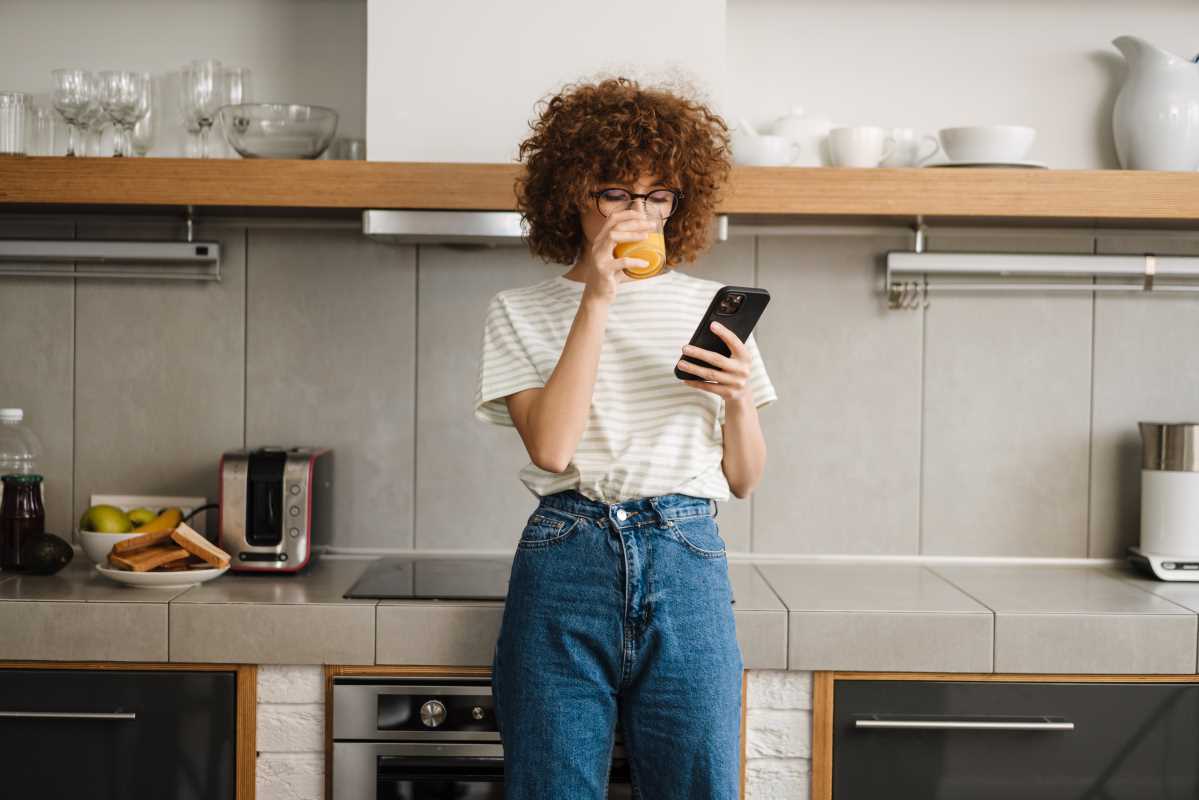 How to Navigate the Hottest Social Media Influencer Feuds Without Missing the Real Story